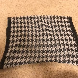 Houndstooth chiffon scarf